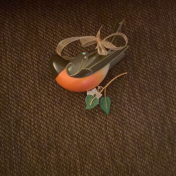 Robin 2018 Hallmark Keepsake Ornament - Picture 3 of 5